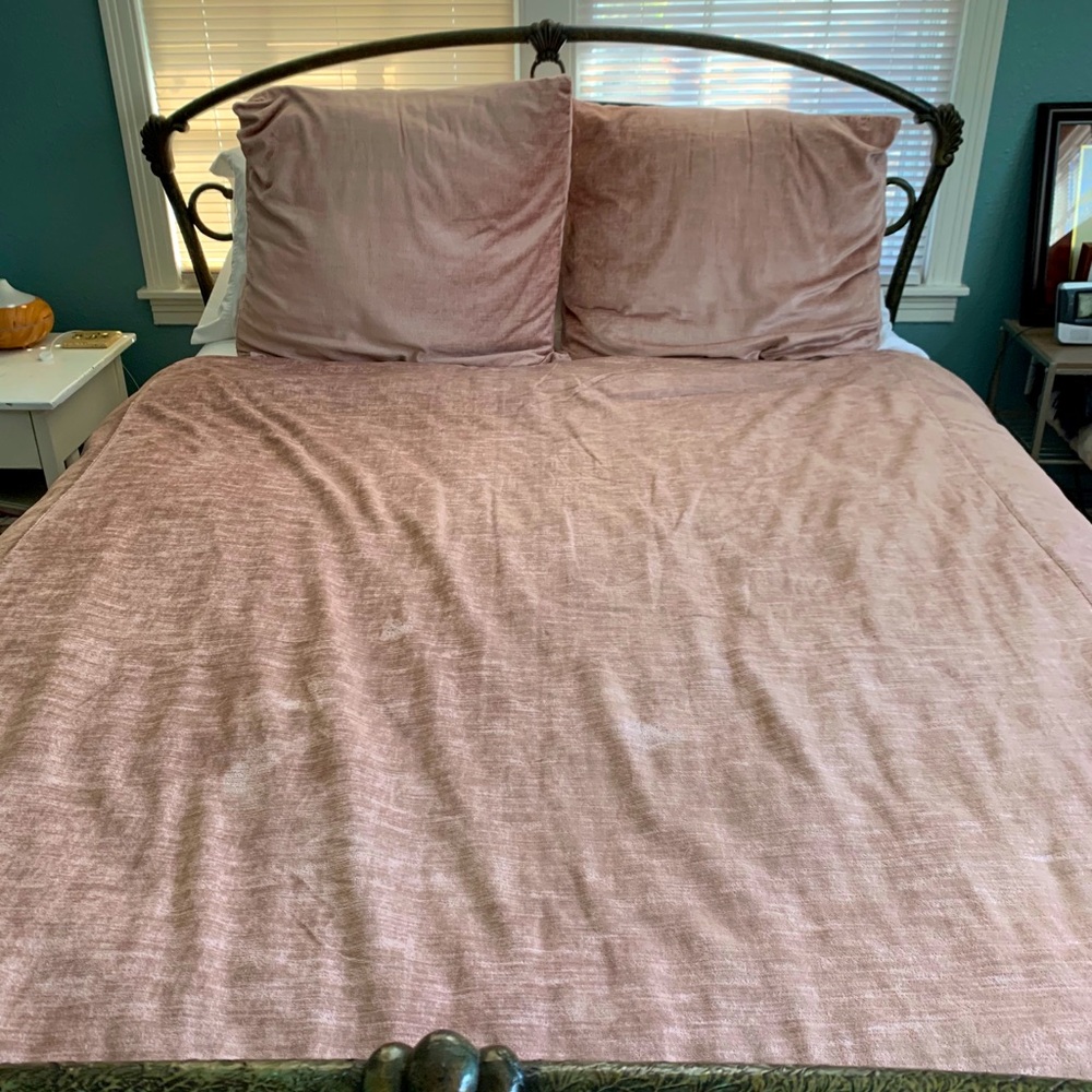 [West Elm] Queen Velvet Duvet Cover and Shams